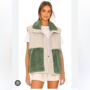 NWT Free People x FP Movement Adventure Awaits Fleece Vest Beige Green Combo - S